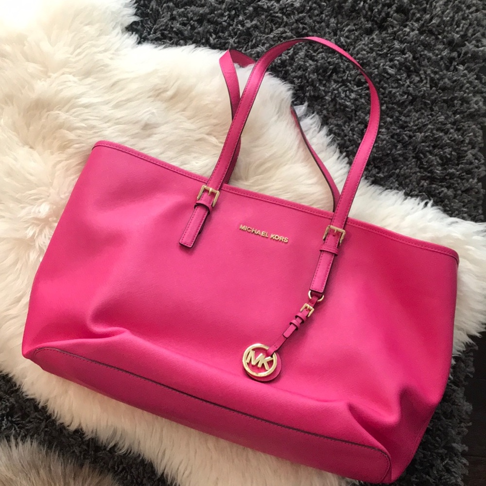 MICHAEL KORS pink Jet Set Saffiano tote